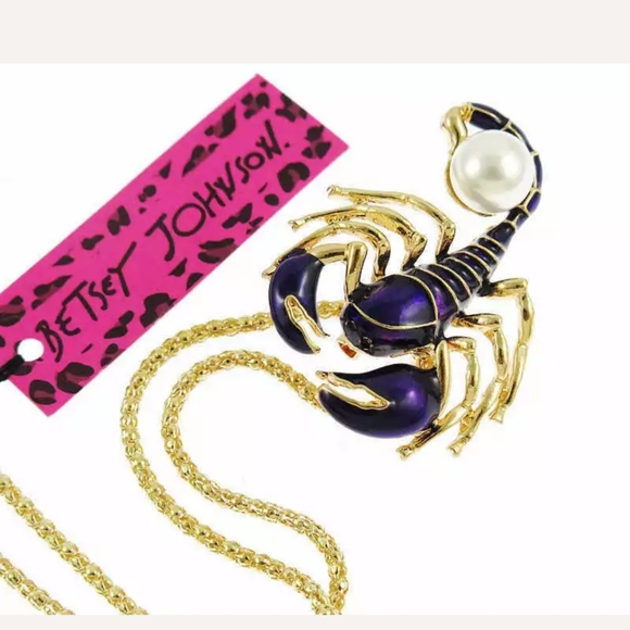 Gorgeous Betsey Johnson Rhinestone Purple Scorpio - Picture 2 of 2